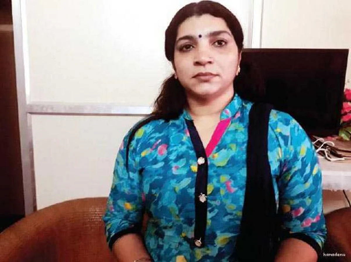 ஹாட் லீக்ஸ்: சரிதா காட்டில் சரி மழை