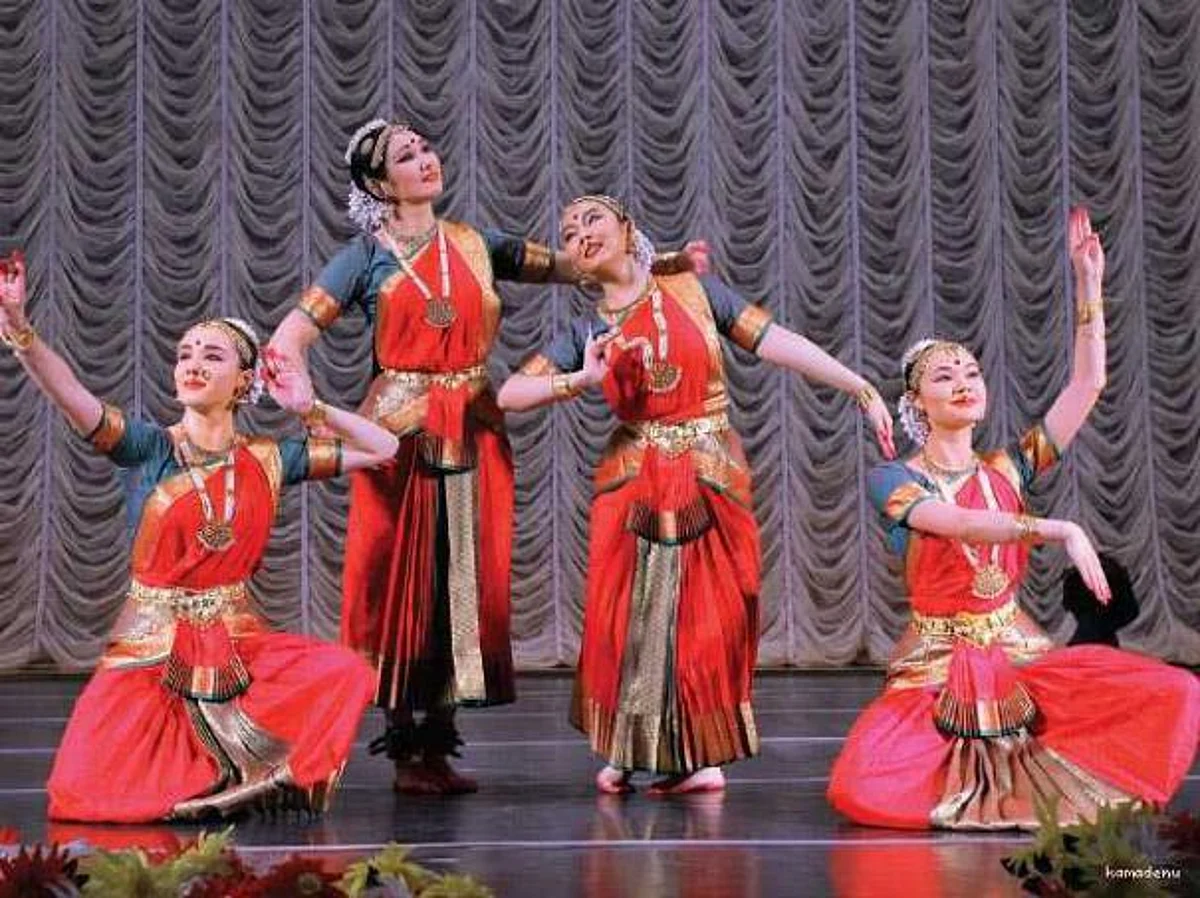 அவங்களும் அந்த அரங்கில் இருந்திருப்பாங்க!- நட்புக்காக ஒரு நாட்டியாஞ்சலி