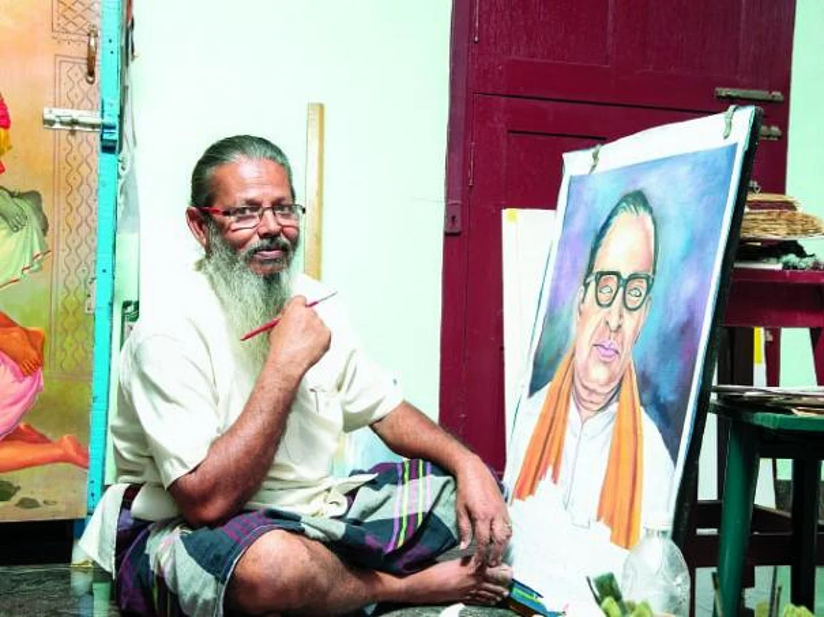 ஆயிரம் பேர்ல அஞ்சு பேர் வந்தா போதும்!- தூரிகையால் இலக்கியம் போற்றும் நல்லாசிரியர்