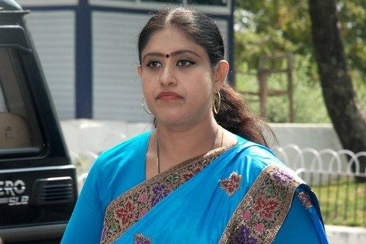சுயநல அரசியலுக்கு தேசத்தை பலி கொடுக்கிறார்கள்!