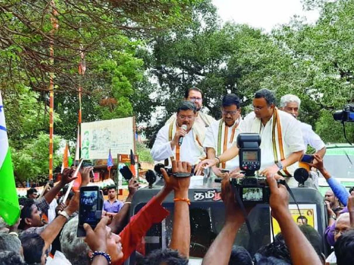 ஹாட் லீக்ஸ்: காங்கிரஸின் சங்கராபுரம் சடுகுடு