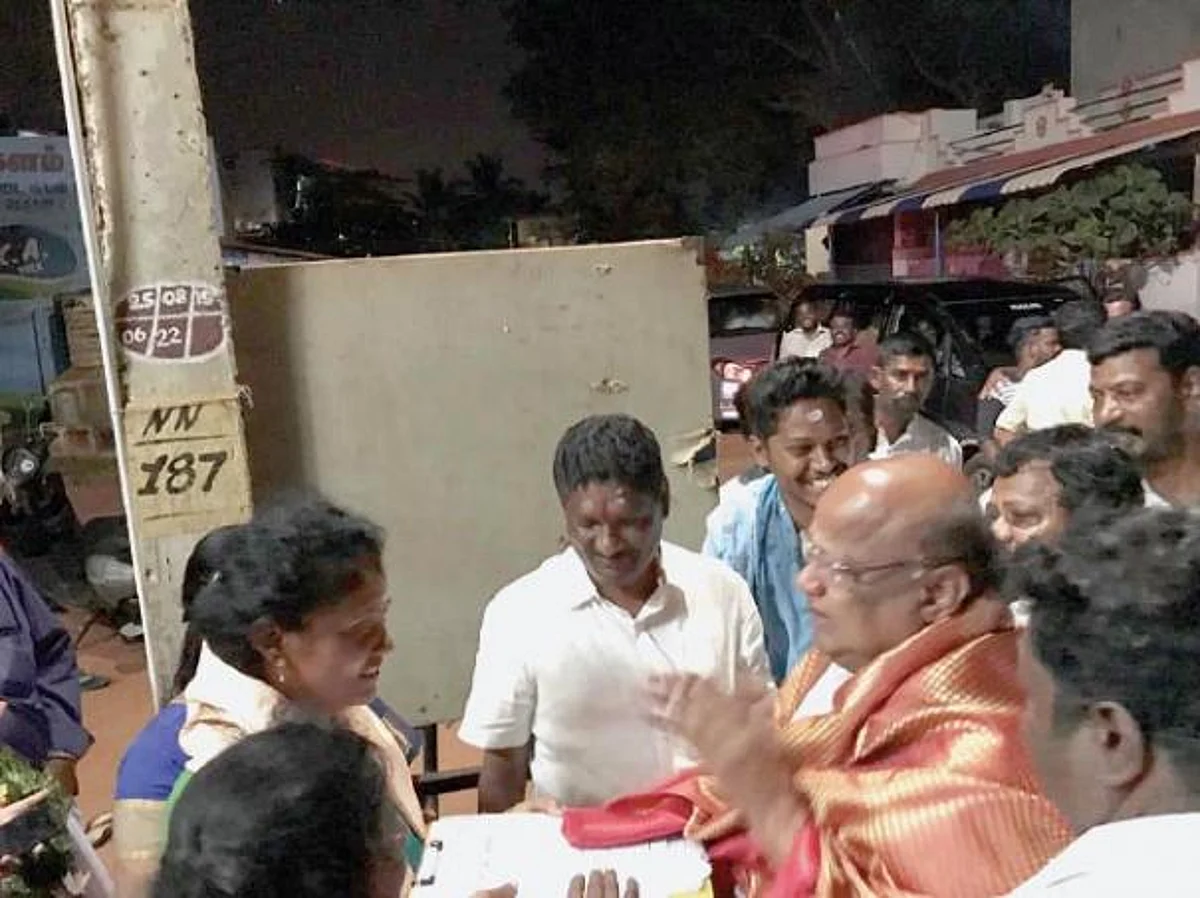 ஹாட் லீக்ஸ்- எலெக்ஷன் ஒண்ணு... ரிசல்ட் ரெண்டு!