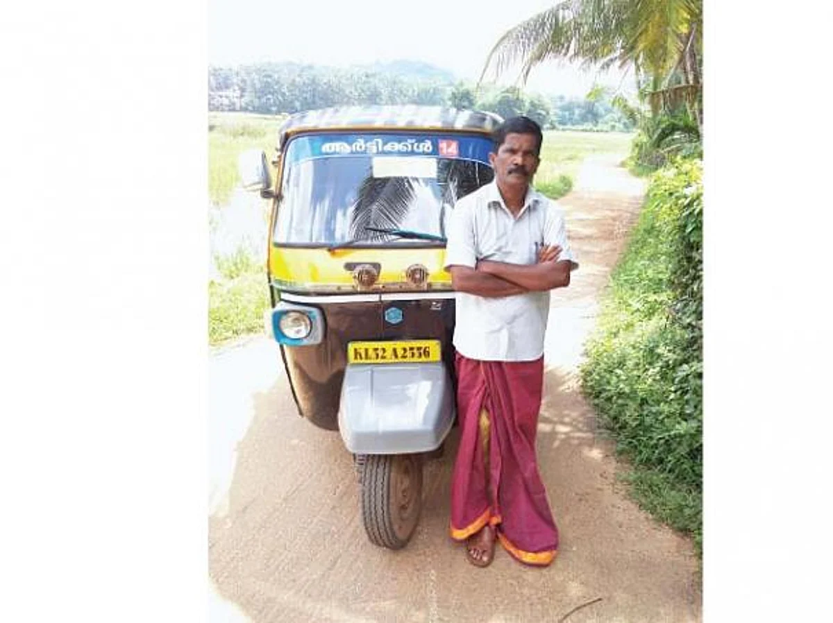 ஆட்டோவில் ஆர்ட்டிகிள் 14- கேரளத்தைக் கலக்கும் குஞ்சுகுட்டன்