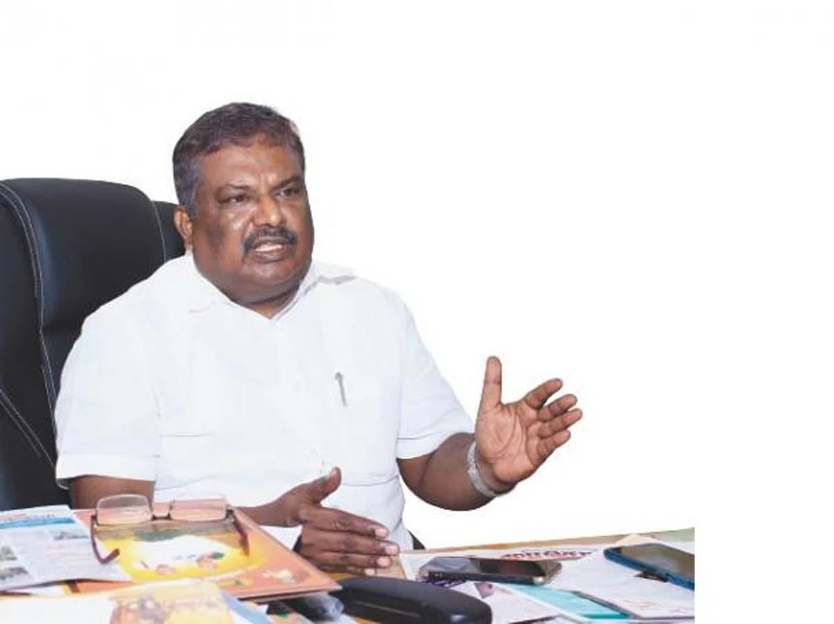 முதல்வர் ஆகத் துடிக்கிறார் விஜயபாஸ்கர்- சீக்ரெட் உடைக்கும் சிவசங்கர்