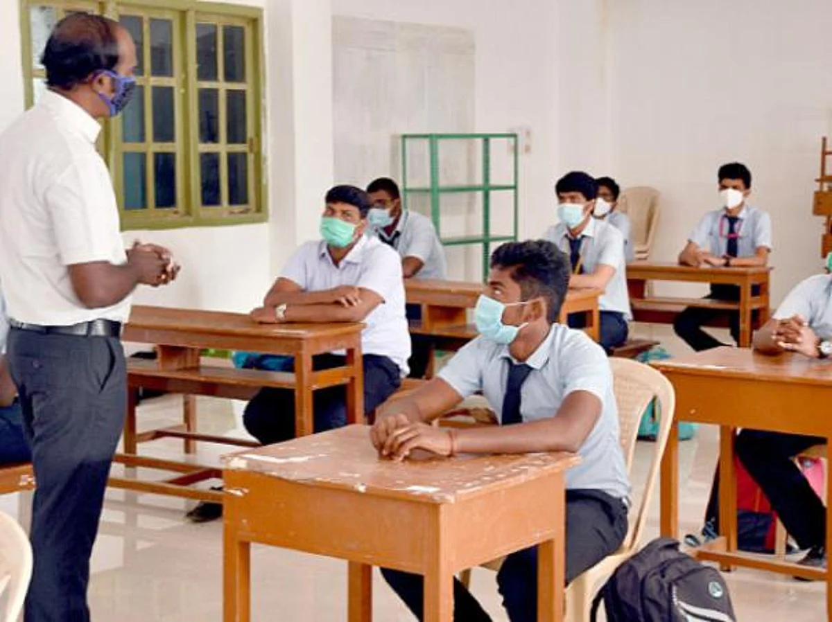ஆசிரியர்கள் கவனத்திற்கு... பள்ளிக்குத் திரும்பும் மாணவர்களைப் பக்குவப்படுத்துவது எப்படி?