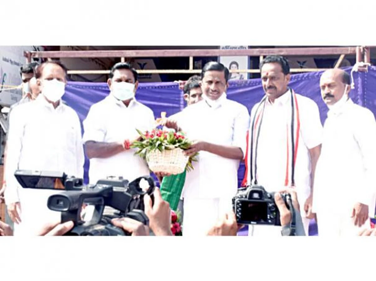 தளபதியை அவரது குடும்பம் ஆட்டிவைக்கிறது!- சீறுகிறார் சின்னசாமி