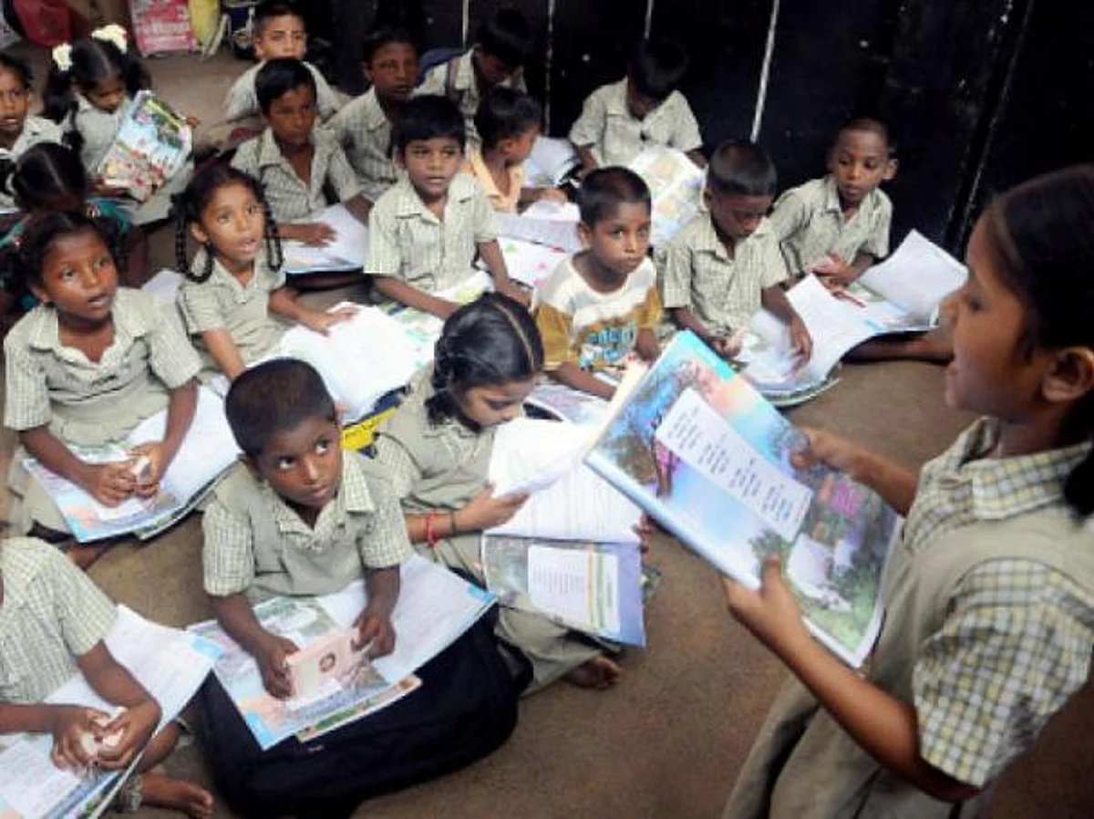 பின்தங்கும் தமிழக பள்ளிக் கல்வி!- கேரளம், தெலங்கானா சொல்லும் பாடங்கள்