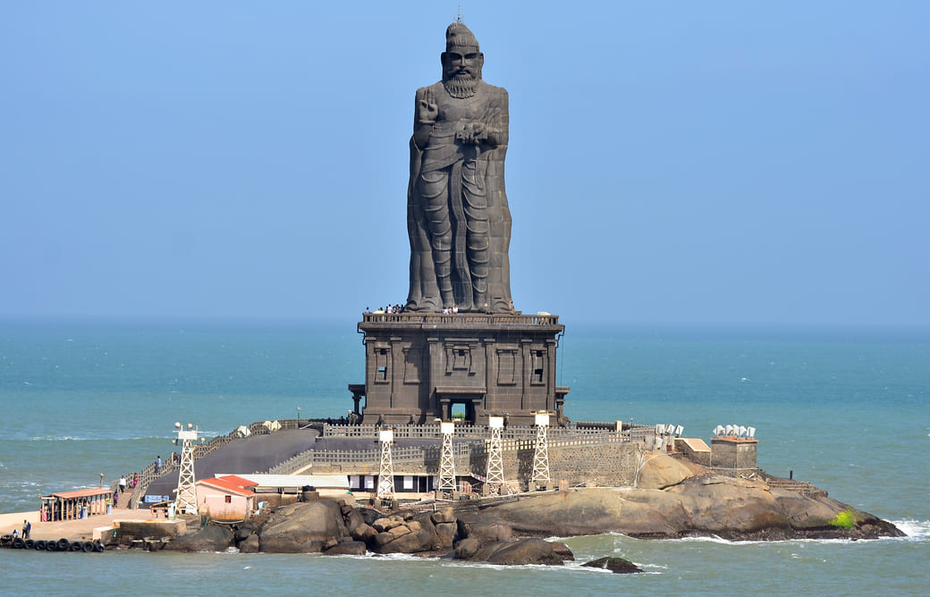 Bridge between Vivekananda rock_Thiruvalluvar statue