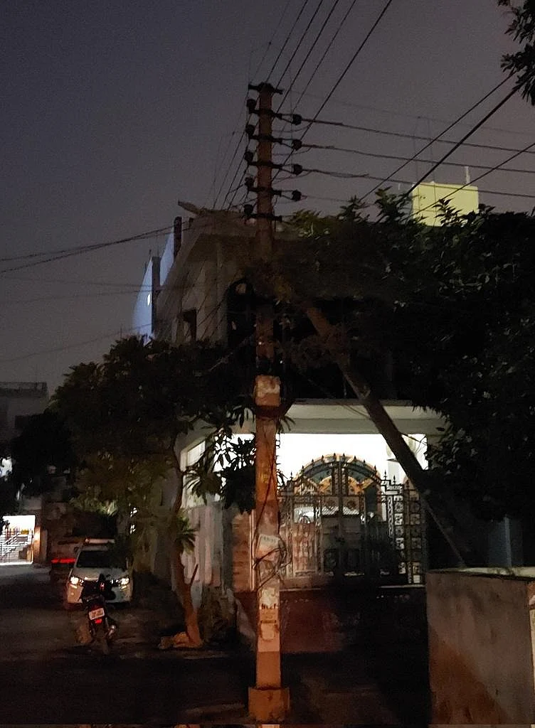 Jankipuram Extension