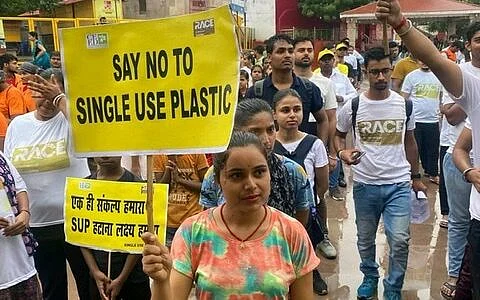 यूपी में प्लास्टिक के खिलाफ RACE अभियान