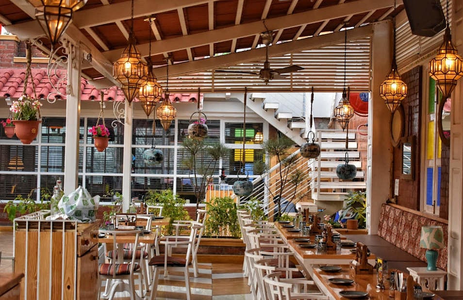 Cafe Repertwahr in Lucknow is now 1year old & they’re giving us