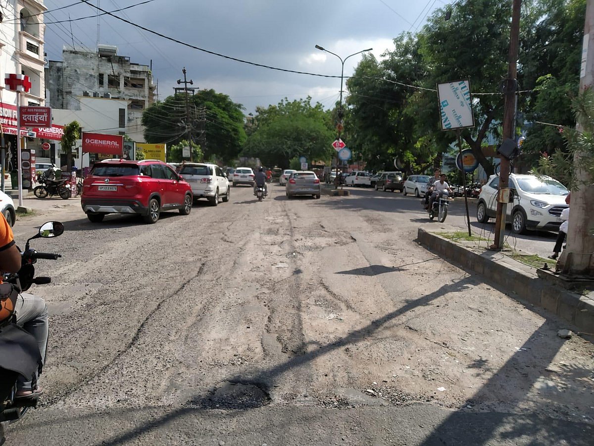 lucknow indira nagar roads