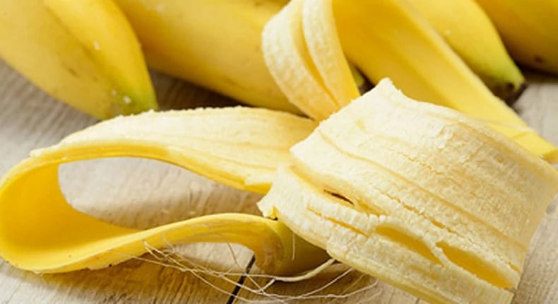6 Benefits of Banana Peel to the Skin