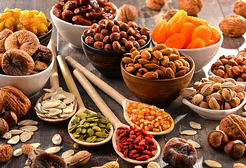 7 dry fruits that improve digestive health