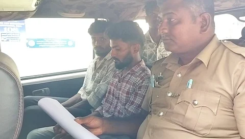 “உன் பொண்டாட்டி அழகா இருக்கா நம்பர் குடு” - குடிபோதையில் ஏற்பட்ட தகராறு.. நண்பர்களால் அடித்து கொல்லப்பட்ட பேக்கரி ஊழியர்! 