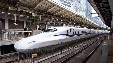 shinkansen trains 