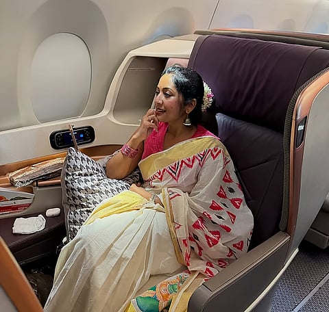 நடிகை நவ்யா நாயருக்கு ஏர்போர்ட்டில் ₹1.14 லட்சம் அபராதம்! மல்லிகைப் பூவே.. மல்லிகைப் பூவே பார்த்தாயா..?