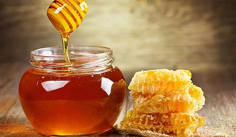 தேன்.. வெறும் இனிப்பு மட்டுமல்ல, ஆரோக்கியத்தின் வரம்!