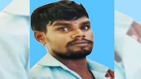 “ஊரை விட்டு பதுங்கி வாழ்ந்த வாலிபர்” - ஓட ஓட வெட்டிக் கொன்ற சிறுவர்கள்.. கொலைவெறி தாக்குதலுக்கு காரணமான காதல் விவகாரம்!