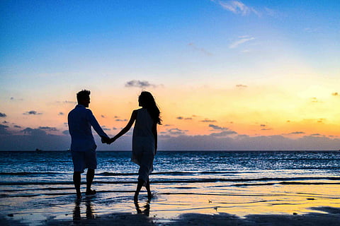 எந்த பொசிஷனில் உடலுறவு கொண்டால் விரைவில் கரு உண்டாக வாய்ப்புள்ளது? மருத்துவம் சொல்வது என்ன?
