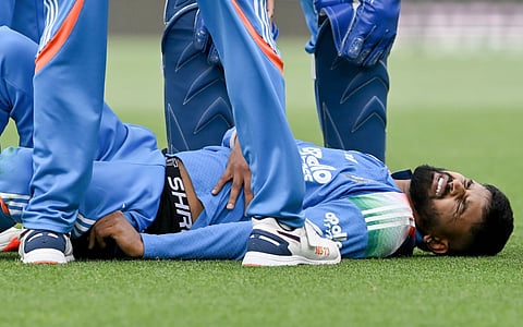 ICU-வில் இந்திய வீரர் ஷ்ரேயஸ் ஐயர்.. உயிருக்கே ஆபத்து!? - உடல் நிலைமையைப் பார்த்து பதறிய மருத்துவர்கள்!