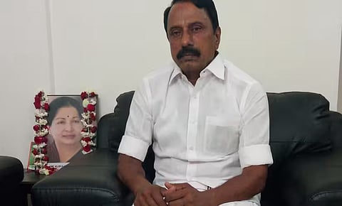 “இரவு முழுவதும் தூங்கவில்லை.. கண்கலங்கி பேசிய செங்கோட்டையன்” - 53 வருடம் உழைத்தவனுக்கு கிடைத்த பரிசு என வருத்தம்!