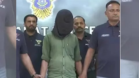 கணவனை பல துண்டுகளாக வெட்டி சமையலறையில் புதைத்த மனைவி.. கள்ள காதலனுடன் வாழ்ந்த கொடூரம்.. ஒரு வருடத்திற்கு பின் வெளிவந்த கொலை!