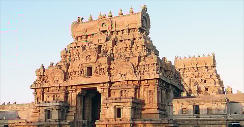 சோழர்கள் மற்றும் பல்லவர்களின் சாதனைகளை பறைசாற்றும் கோவில்கள்.. ஒரே நாளில் சுற்றிப் பார்ப்பது எப்படி?