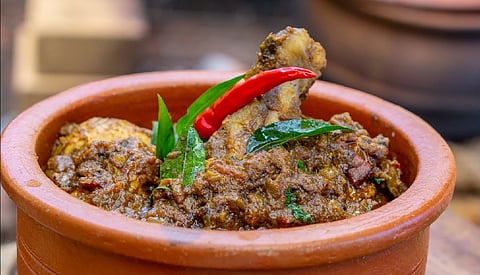 இதே சுவை வேறு எங்கும் கிடைக்காது! மணக்கும் செட்டிநாடு மசாலா ரகசியத்துடன் நாட்டுக்கோழி வறுவல் செய்வது எப்படி?