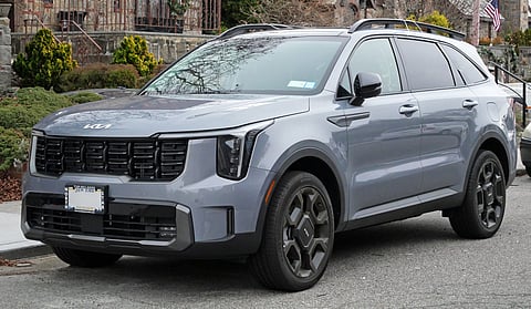 ஃபார்ச்சூனர், சஃபாரிக்கு வந்த சோதனை! 7 பேர் போகும் கியா சொரென்டோ கார் ரெடி! 