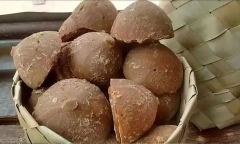 இனிப்புக்கு அடிமையா நீங்க? சர்க்கரைக்குப் பதிலாக இதை எடுத்துக்கோங்க! உடம்பு முக்கியம் பாஸ்