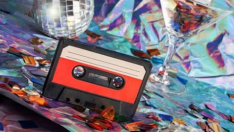 பழைய நினைவுகளை வைத்து வியாபாரமா? உணர்ச்சிகளை மூலதனமாக்கும் வணிக ரகசியம்!