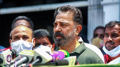 "எல்லா இடத்திலும் அரசியல் பேச முடியாது"  - நறுக்கென பதிலளித்த கமல்ஹாசன்!
