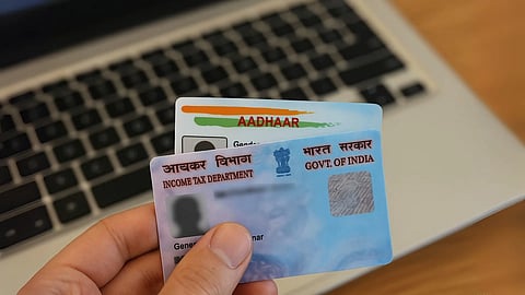 PAN மற்றும் ஆதார் எண்ணை இணைப்பது கட்டாயமா? உங்கள் போன் மூலமாகவே சில நிமிடங்களில் செக் செய்வது எப்படி? 