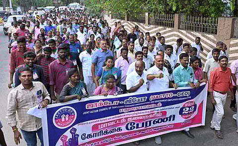 அரசு ஊழியர்களுக்கு அடித்தது ஜாக்பாட்: 20 ஆண்டுகால போராட்டத்திற்கு கிடைத்த மாபெரும் வெற்றி!