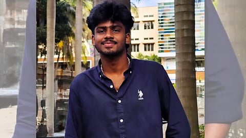 மலையின் அடிவாரத்தில்  இருந்த கல்லூரி மாணவனின் உடல்… அடித்து கொன்று சடலத்தை இருசக்கர வாகனத்தில் எடுத்து சென்ற நண்பர்கள்!