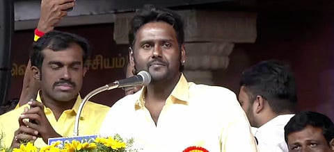 “விஜய் அண்ணா.. காங்கிரஸை நம்பாதீங்க” - உரிமை மீட்பு மாநாட்டில் ஜனநாயகன் குறித்து பேசிய விஜய பிரபாகரன்!