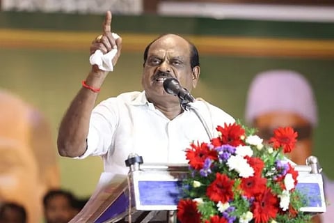 “திமுகவில் இணைந்த அதிமுகவின் முன்னாள் அமைச்சர் வைத்திலிங்கம்” - அதிமுகவில் சர்வாதிகாரம் நடப்பதாக குற்றச்சாட்டு! 