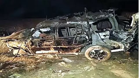 கையிலே சிகரெட்.. 120 கி.மீ வேகம்.. கண் இமைக்கும் நேரத்தில் முடிந்துபோன நான்கு இளம் உயிர்கள்.. உதய்ப்பூரில் நடந்த கோர விபத்தின் பின்னணி!