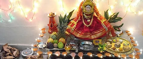 வெள்ளிக்கிழமை இதைச் செய்தால் மகாலட்சுமி உங்கள் வீட்டைத் தேடி வருவாள்: சகல ஐஸ்வர்யமும் தரும் ரகசிய பூஜைகள்!