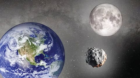 2032-ல் நிலவை தாக்கும் ராட்சத விண்கல்: பூமியின் கதி என்ன? விண்வெளி ஆராய்ச்சியாளர்கள் வெளியிட்ட பகீர் எச்சரிக்கை!