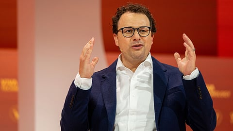 மனித இனமே அழியப்போகிறதா? உலகையே அதிரவைத்த ஆந்த்ரோபிக் CEO-வின் பகீர் எச்சரிக்கை - AI ஆபத்துகளின் மறுபக்கம்!