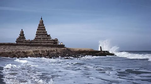 மகாபலிபுரத்தின் கடலுக்குள் மறைந்திருக்கும் மர்ம நகரம்! மூழ்கிப்போன அந்த 6 தங்கக் கோபுரங்கள் எங்கே?