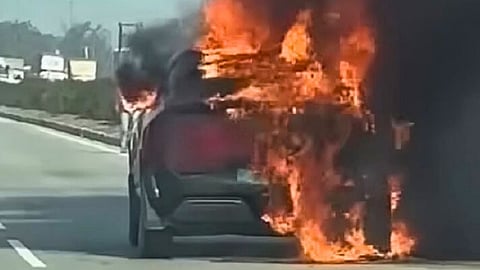 ஓடும் காரில் திடீர் தீ! மகிந்திரா பிஇ 6 விபத்துக்குப் பின்னால் இருந்த அதிர்ச்சி உண்மை - ஏர்பேக் மட்டும் இருந்தால் போதாது!