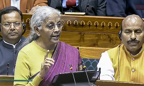 பங்குச் சந்தை சூதாட்டத்திற்கு முற்றுப்புள்ளி! எஃப் அண்ட் ஓ (F&O) வர்த்தகத்திற்கு நிர்மலா சீதாராமன் வைத்த 'செக்' - இனி லாபம் பார்ப்பது குதிரைக்கொம்பு தான்!