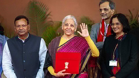 சிப் உலகிற்கு ராஜாவாகப் போகும் இந்தியா! பட்ஜெட்டில் நிர்மலா சீதாராமன் வெளியிட்ட 40,000 கோடி ‘மெகா’ திட்டம் - இனி எல்லாமே நம்ம ஊர் தயாரிப்புதான்!