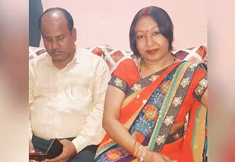 33 பிஞ்சு உயிர்களைச் சிதைத்த ராம்பவன் - துர்காவதி தம்பதிக்கு தூக்கு.. இந்தியாவையே அதிரவைத்த வழக்கில் நீதிமன்றம் வழங்கிய அதிரடித் தீர்ப்பு!