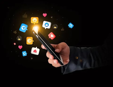 உங்கள் மூளையை முடக்கும் "Notification" போதை.. "டோபமைன் டீடாக்ஸ்" இனி அவசியம்!