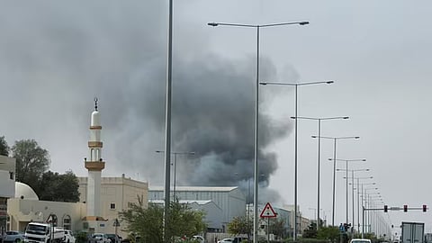 துபாய், தோஹா மீது ஈரான் சரமாரி ஏவுகணை வீச்சு.. பற்றி எரியும் துறைமுகங்கள் - அதிரும் ஐக்கிய அரபு அமீரகம்!