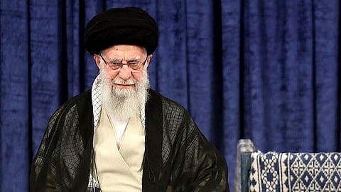 ஈரான் உச்ச தலைவர் காமேனி 
கொல்லப்பட்டது எப்படி? கேமராக்களே எமனாக மாறிய மர்மம்!